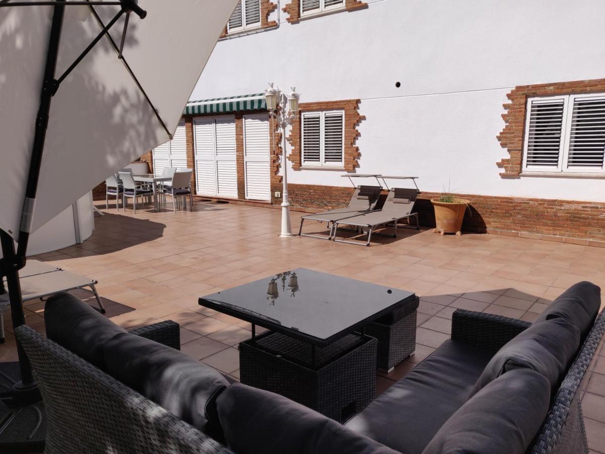 Apartamentos R66 Caces Exteriér fotografie